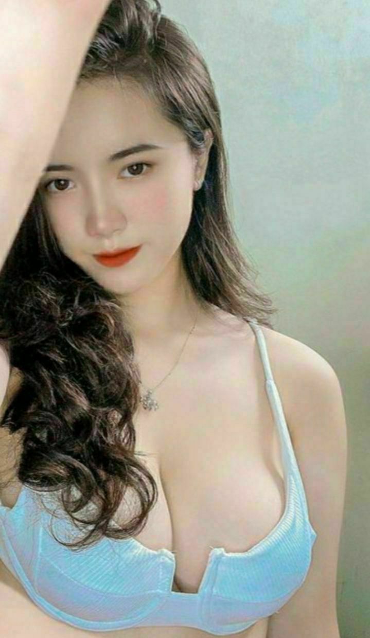 欧美黑色棒球服街拍_欧美亚洲精品成人视频